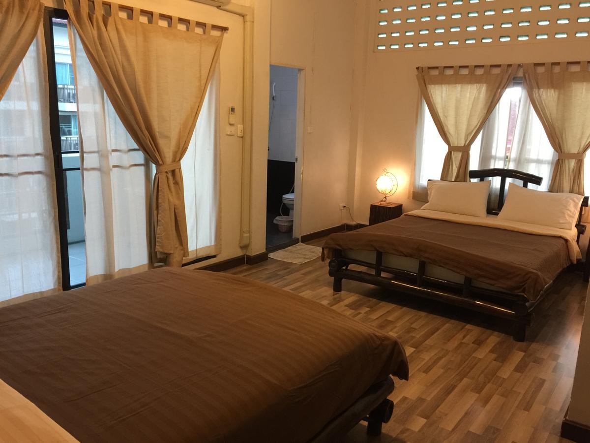 Khách sạn Lamphuhouse *